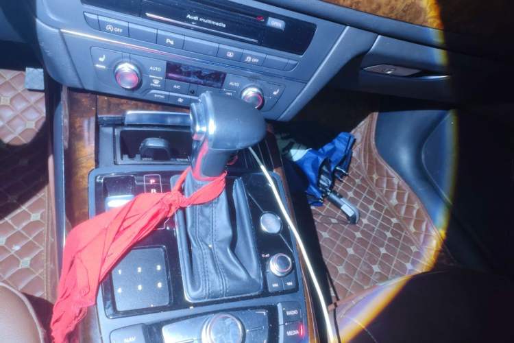 Used Audi A6L 2014 30 FSI Comfort Model Gear Lever