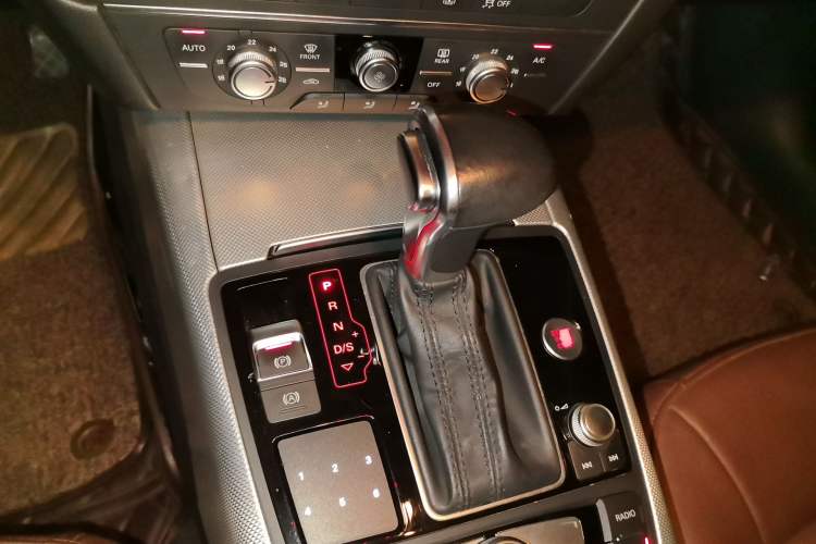Used Audi A6L 2014 TFSI Standard Model Gear Lever
