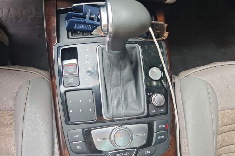 Used Audi A6L 2014 30 FSI Comfort Model Gear Lever