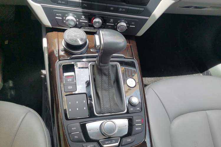 Used Audi A6L 2014 TFSI Standard Model Gear Lever