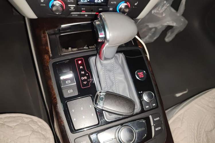Used Audi A6L 2014 30 FSI Luxury Model Gear Lever