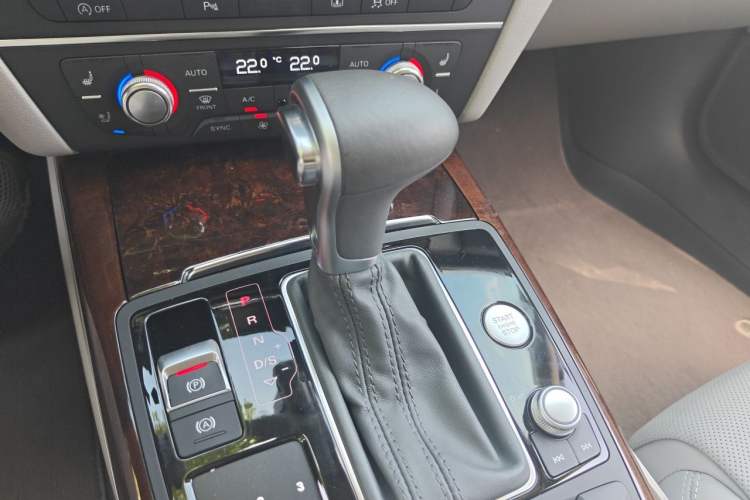 Used Audi A6L 2014 35 FSI Luxury Edition Gear Lever