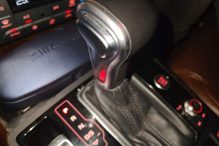 Used Audi A6L 2014 35 FSI Comfort Version Gear Lever