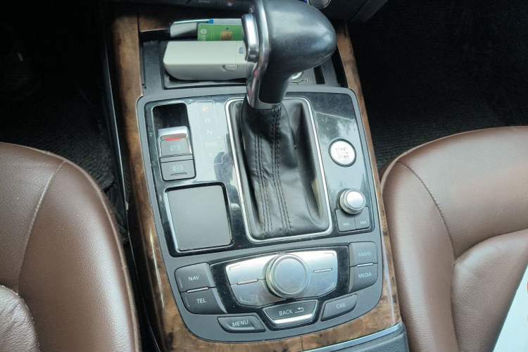 Used Audi A6L 2014 30 FSI Comfort Model Gear Lever