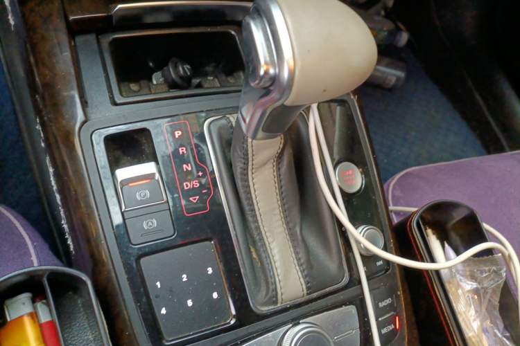 Used Audi A6L 2014 30 FSI Comfort Model Gear Lever