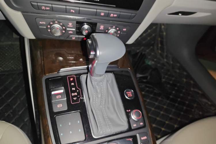 Used Audi A6L 2014 TFSI Standard Model Gear Lever