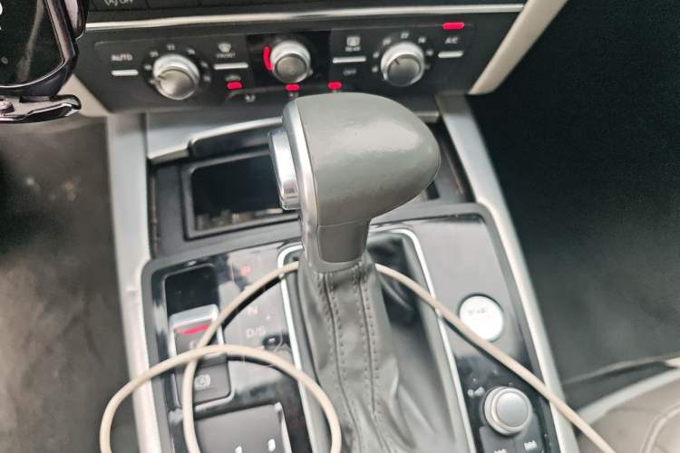 Used Audi A6L 2014 TFSI Standard Model Gear Lever
