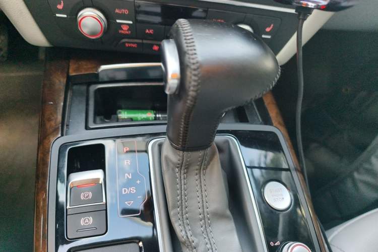 Used Audi A6L 2014 30 FSI Comfort Model Gear Lever