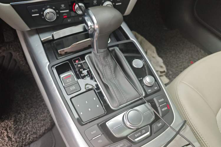 Used Audi A6L 2014 TFSI Standard Model Gear Lever