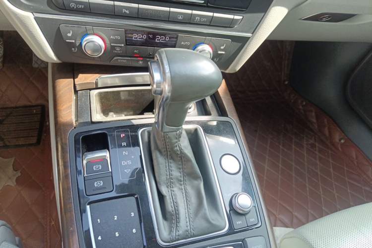 Used Audi A6L 2014 50 TFSI quattro Luxury Model Gear Lever