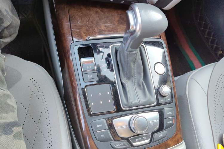 Used Audi A6L 2014 30 FSI Comfort Model Gear Lever