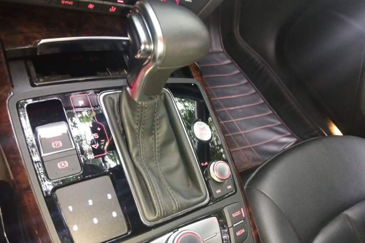 Used Audi A6L 2014 30 FSI Comfort Model Gear Lever