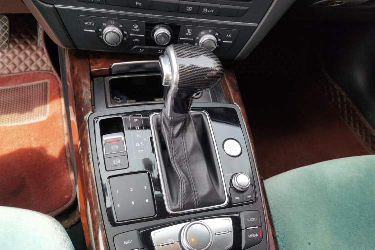 Used Audi A6L 2014 TFSI Standard Model Gear Lever