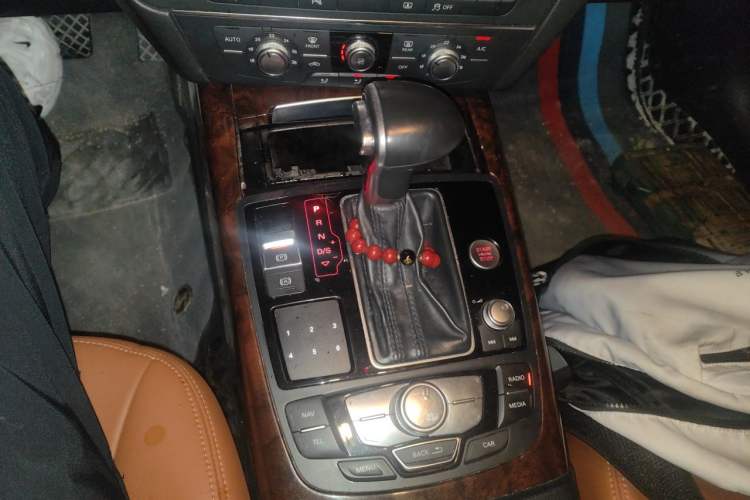 Used Audi A6L 2014 TFSI Standard Model Gear Lever