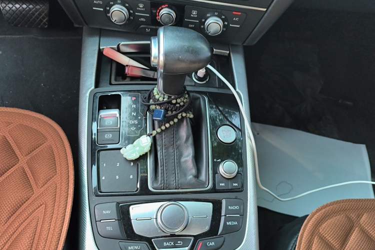 Used Audi A6L 2014 TFSI Standard Model Gear Lever