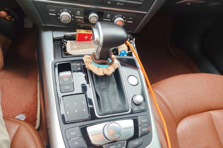 Used Audi A6L 2014 TFSI Standard Model Gear Lever
