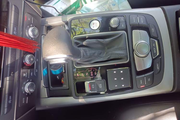 Used Audi A6L 2014 TFSI Standard Model Gear Lever