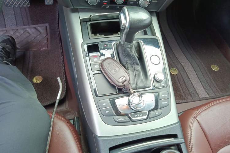 Used Audi A6L 2014 TFSI Standard Model Gear Lever