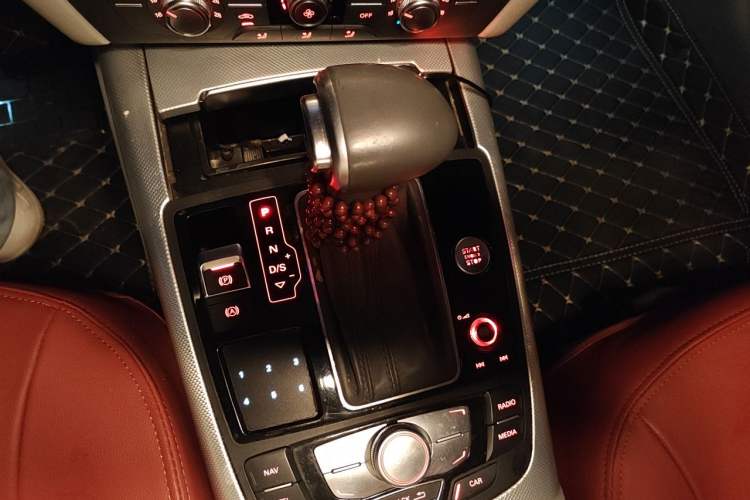 Used Audi A6L 2014 TFSI Standard Model Gear Lever