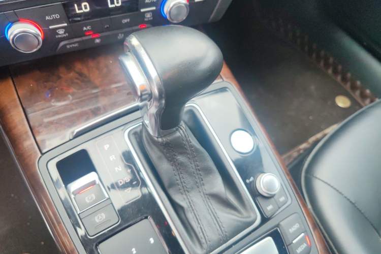 Used Audi A6L 2014 30 FSI Comfort Model Gear Lever