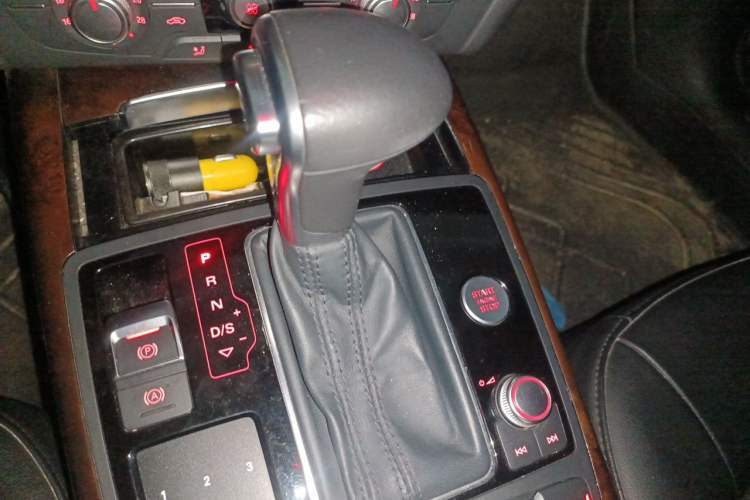 Used Audi A6L 2014 TFSI Standard Model Gear Lever