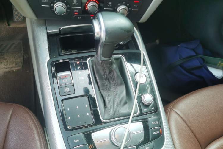 Used Audi A6L 2014 TFSI Standard Model Gear Lever