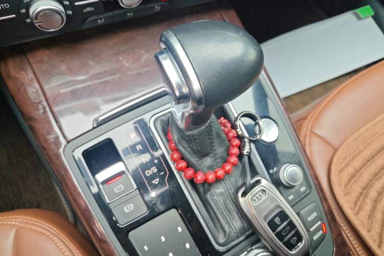 Used Audi A6L 2014 TFSI Standard Model Gear Lever