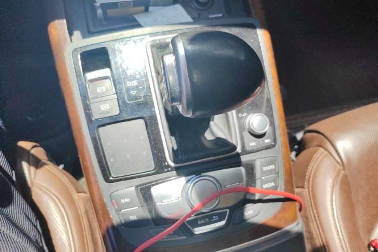 Used Audi A6L 2014 35 FSI Comfort Version Gear Lever