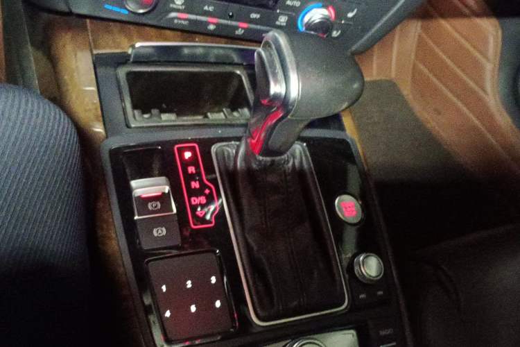 Used Audi A6L 2014 35 FSI Comfort Version Gear Lever