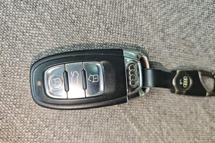 Used Audi A6L 2014 TFSI Comfort Model Interior 1