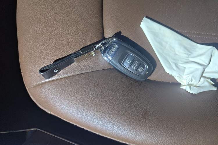 Used Audi A6L 2014 30 FSI Comfort Model Interior 1