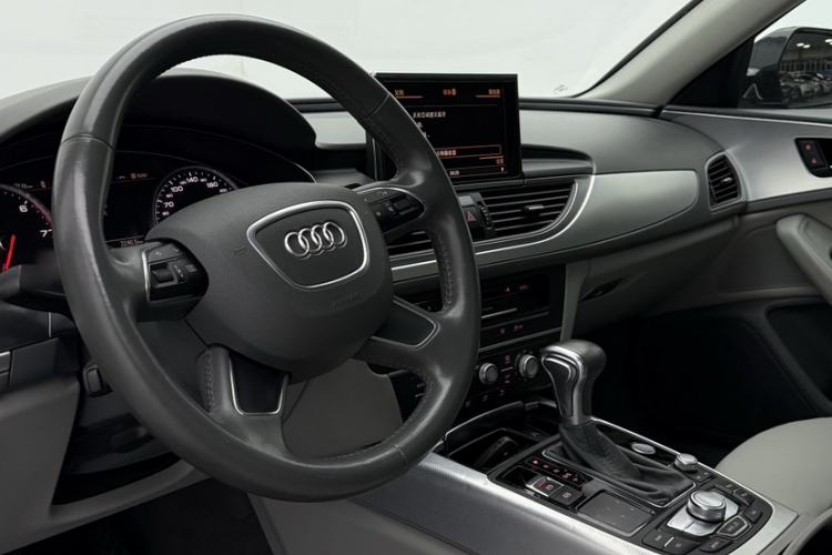 Used Audi A6L 2014 TFSI Standard Model Interior 1