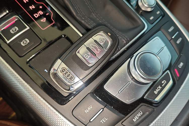 Used Audi A6L 2014 TFSI Comfort Model Interior 1