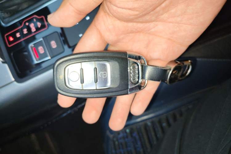 Used Audi A6L 2014 TFSI Standard Model Interior 1