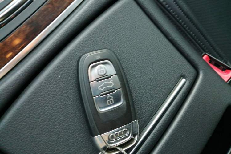 Used Audi A6L 2014 35 FSI Comfort Version Interior 1