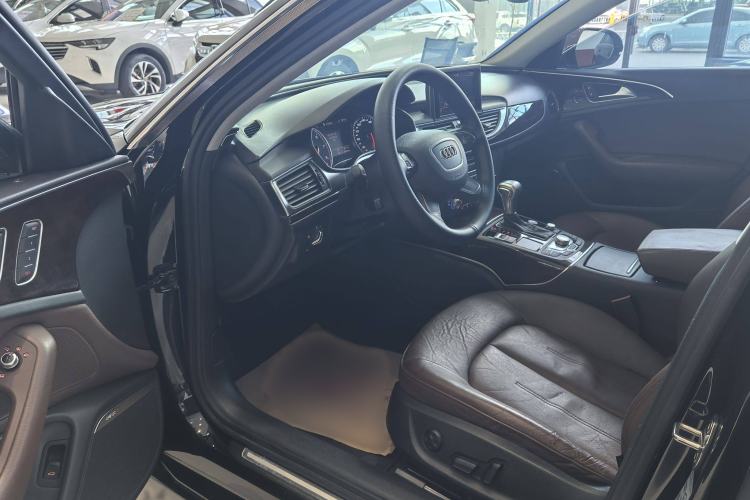 Used Audi A6L 2014 30 FSI Luxury Model Interior 2