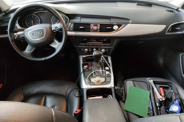 Used Audi A6L 2014 TFSI Standard Model Interior 2