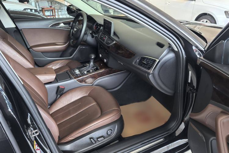 Used Audi A6L 2014 30 FSI Luxury Model Interior 3