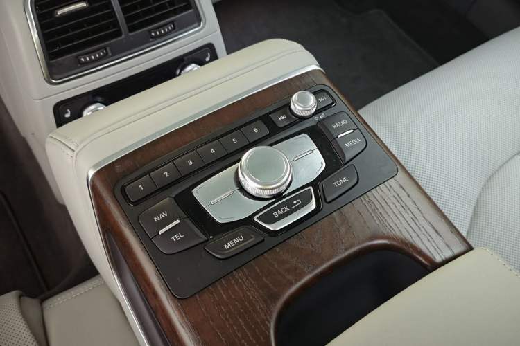 Used Audi A6L 2014 50 TFSI quattro Luxury Model Interior 3