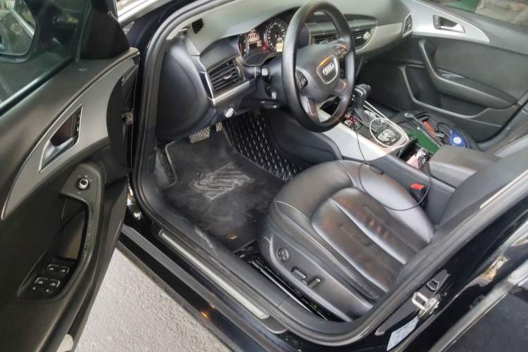 Used Audi A6L 2014 TFSI Standard Model Interior 3