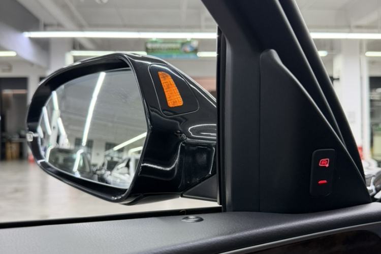 Used Audi A6L 2014 35 FSI Luxury Edition Interior 9