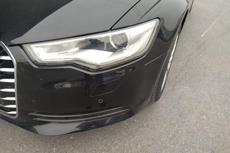 Used Audi A6L 2014 TFSI Standard Model Left Front Headlight