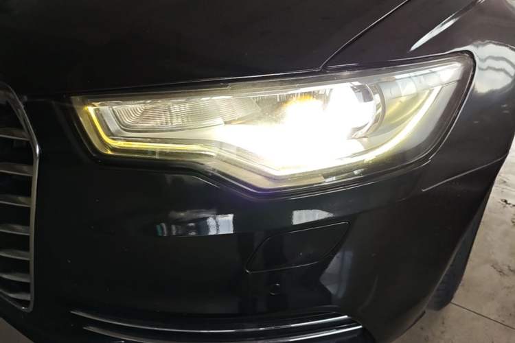 Used Audi A6L 2014 TFSI Standard Model Left Front Headlight