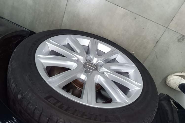 Used Audi A6L 2014 35 FSI Luxury Edition Left Front Wheel Hub