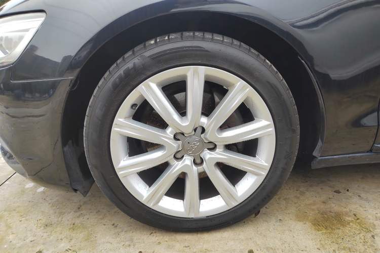 Used Audi A6L 2014 TFSI Standard Model Left Front Wheel Hub