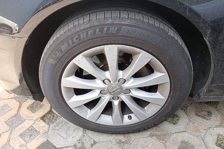Used Audi A6L 2014 TFSI Standard Model Left Front Wheel Hub