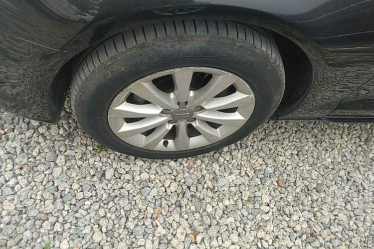 Used Audi A6L 2014 TFSI Standard Model Left Front Wheel Hub