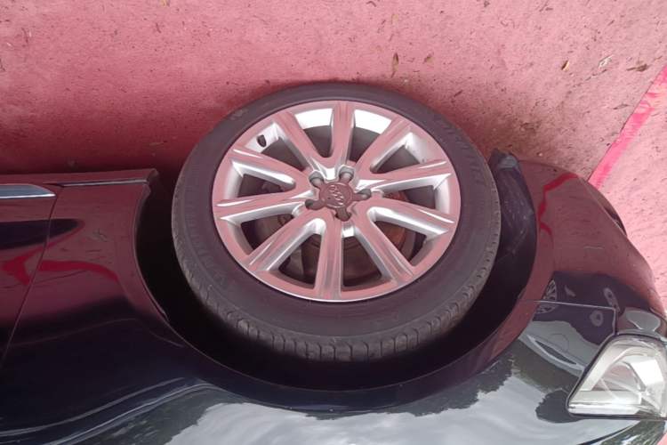 Used Audi A6L 2014 TFSI Standard Model Left Front Wheel Hub