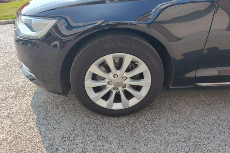 Used Audi A6L 2014 30 FSI Technology Model Left Front Wheel Hub