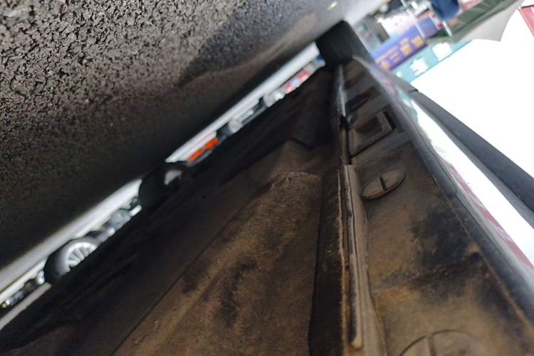 Used Audi A6L 2014 TFSI Standard Model Left Side Sill
